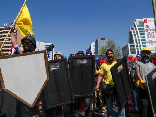 Destrozos y policías heridos: las violentas protestas en Chile (FOTOS)