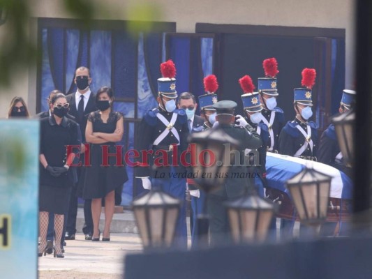 FOTOS: Con ceremonia fúnebre despiden restos del expresidente Rafael Leonardo Callejas