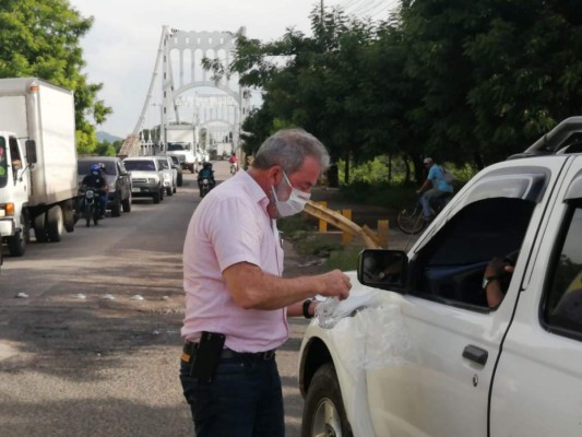 Precandidatos ya andan en campaña política y presumen su lado más 'humilde'