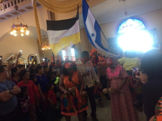 FOTOS: Pastoral Garífuna le rinde tributo a la Virgen de Suyapa en la Basílica Menor