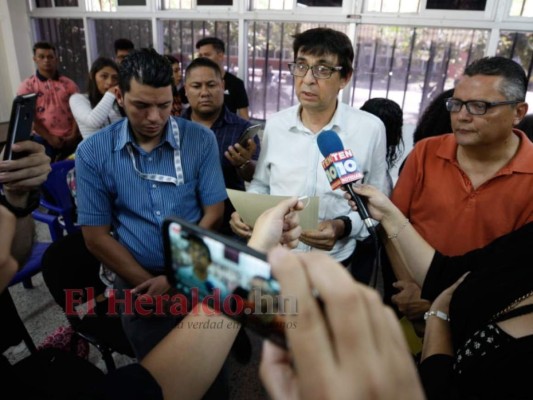 Dolor, abrazos y consternación en velorio de estudiante de periodismo