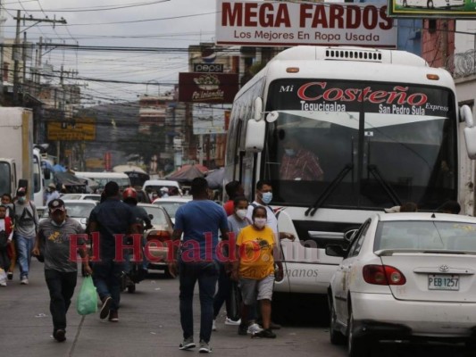 Entre restricciones y operativos, capitalinos viajan durante Semana Santa