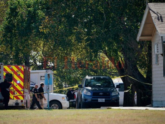 Fotos desde la iglesia en Sutherland Springs donde masacraron a 27 personas