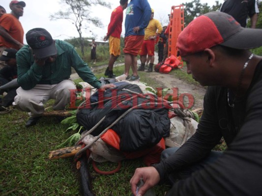 Las dramáticas imágenes del rescate de la primera víctima de las lluvias en Honduras