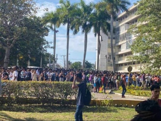 FOTOS: Pánico y tensión tras terremoto de 7.7 en Cuba y Jamaica