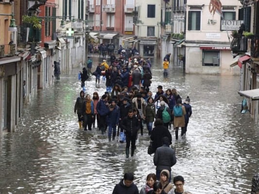 FOTOS: Así es el día a día en Venecia luego de históricas inundaciones