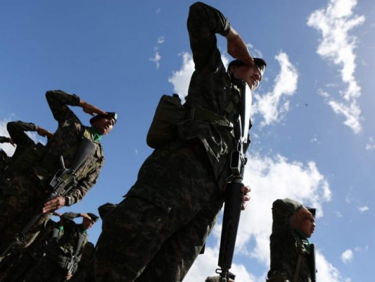 Así fue la ceremonia de ascensos de oficiales de las Fuerzas Armadas