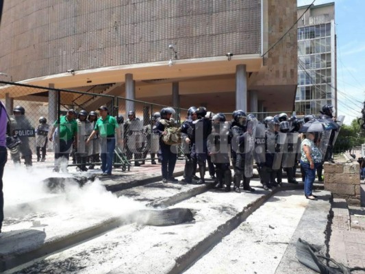 Así fueron los disturbios ocurridos en la marcha del Día del Trabajador