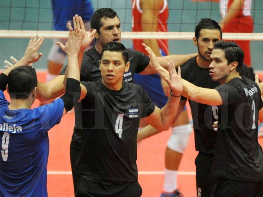 Seleccion de Volibol 2015 posa para EL HERALDO tras el Norceca en México