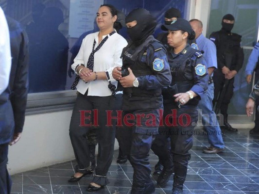 FOTOS: De la política a las rejas, el antes y después de Rosa de Lobo