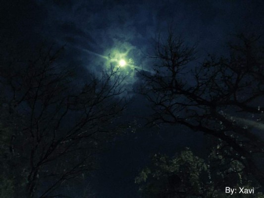 La hermosa luna que ilumina las noches de Tegucigalpa   