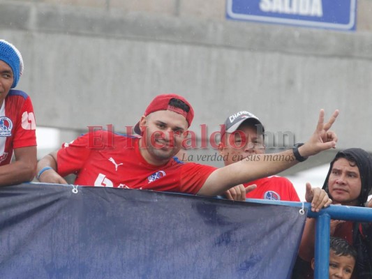 A pesar de la lluvia, ambientazo en Choluteca en la semifinal UPNFM vs Olimpia