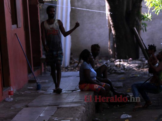 Pedir en la calle o suplicar clemencia, no es lo mismo ser migrante en Choluteca que en Trojes