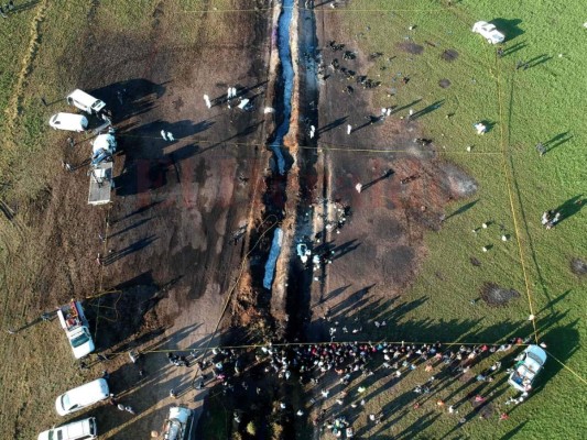 Fuertes imágenes dejó la explosión de conducto de gas en México; 67 muertos y 75 heridos