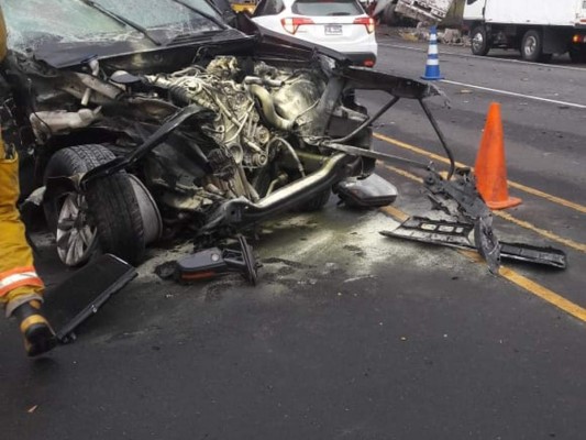 Fotos: Las imágenes que dejó el fuerte choque entre rastra y dos pick up en Zambrano