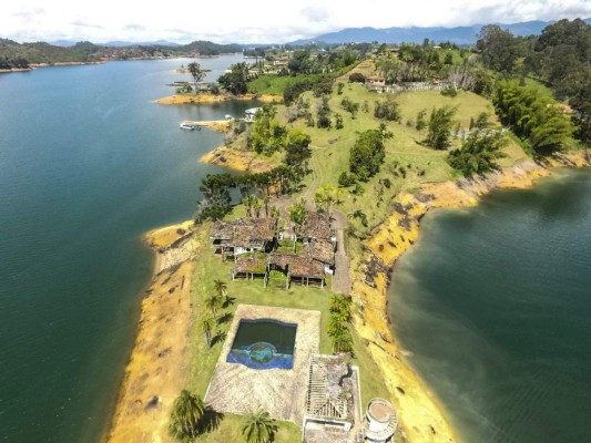 Así es La Manuela, la imponente y abandonada finca de Pablo Escobar (FOTOS)