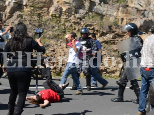 10 impactactes imágenes de la toma de peaje en Honduras