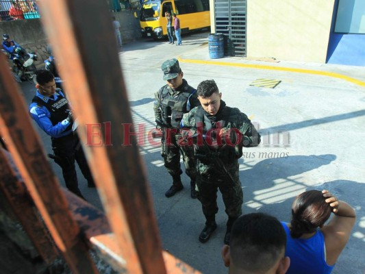 Así quedó la escena del sangriento ataque de sicaria a bus rapidito