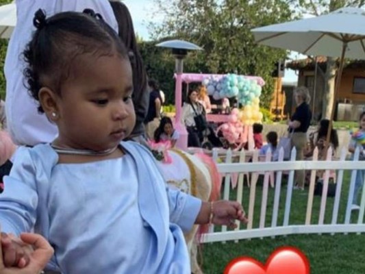 Khloé Kardashian y Tristan Thompson se reencuentran en cumpleaños de su hija True