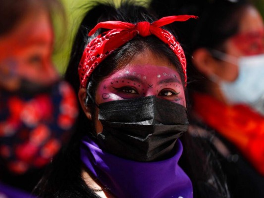 FOTOS: Protestas y clamor en el Día Internacional de la Mujer