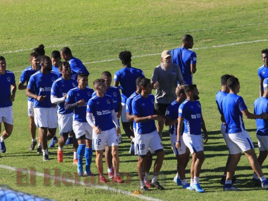 FOTOS: Concentrado y pensando en coronarse el domingo, así entrenó el Olimpia de Troglio