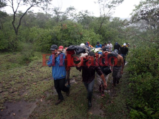 Las dramáticas imágenes del rescate de la primera víctima de las lluvias en Honduras