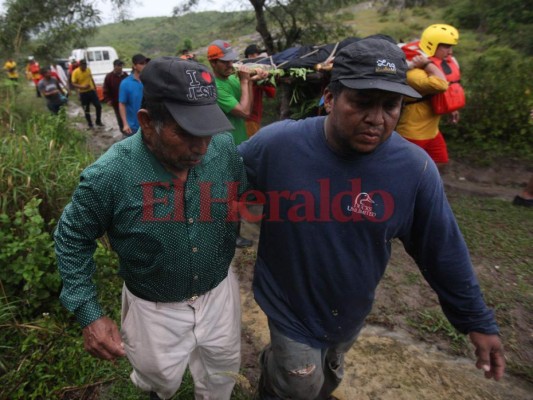 Las dramáticas imágenes del rescate de la primera víctima de las lluvias en Honduras