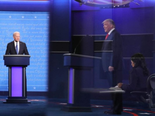 Los curiosos gestos de Trump durante último debate con Biden (FOTOS)