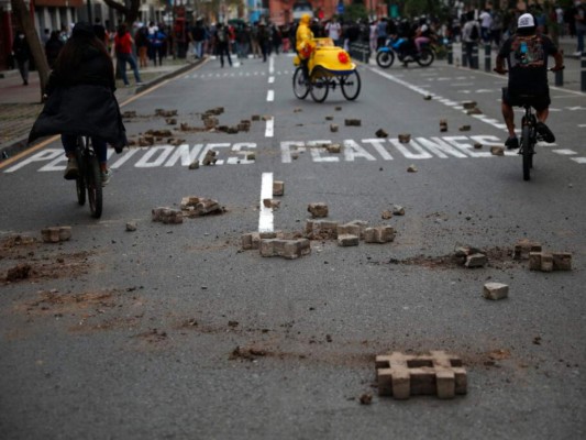 FOTOS: Sigue el ambiente tenso en Perú contra nombramiento de Manuel Merino