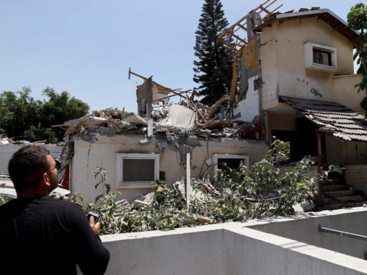 Imágenes dolorosas: Hamás dispara cohetes e Israel lanza ataque aéreo