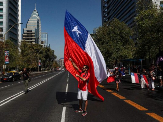 Destrozos y policías heridos: las violentas protestas en Chile (FOTOS)