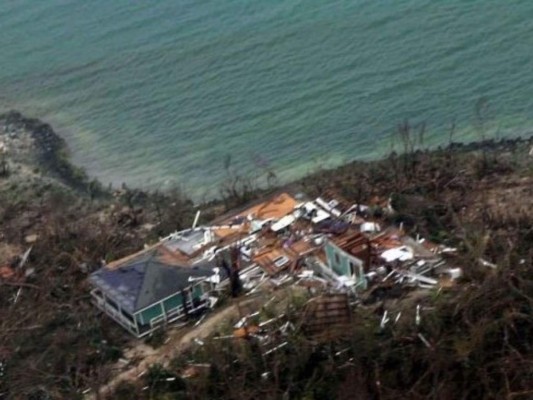 Las primeras fotos aéreas de la devastación de Dorian en Bahamas