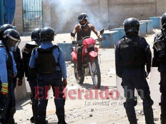 FOTOS: Lo que no se vio de las protestas contra proyecto en La Tigra