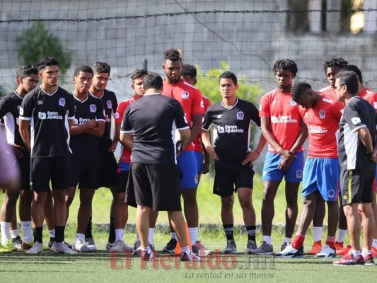 Sin Pedro Troglio, Olimpia realizó trabajos de pretemporada