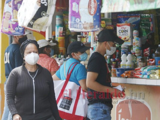 A excepción del uso de mascarilla, comercios de la capital viven peligrosa normalidad  