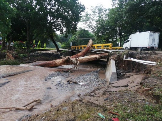 Tras una semana de arduas labores, sigue el rescate de afectados por Eta (Fotos)