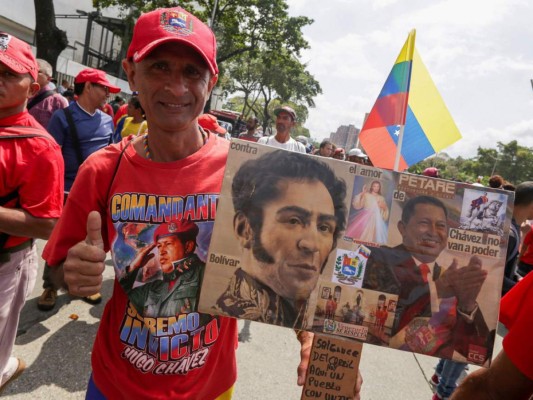 FOTOS: Las marchas de la oposición y el chavismo en Venezuela tras el apagón masivo