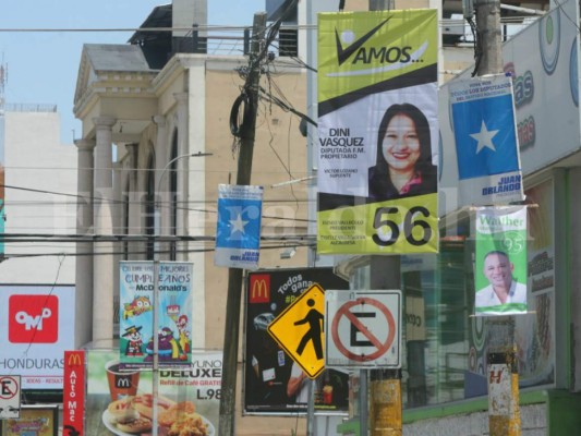 Propaganda política atesta calles de Tegucigalpa