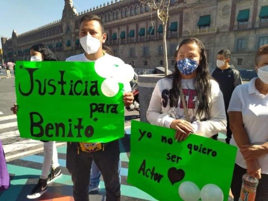 'Queremos justicia, se lo imploro': Marchan en México en el cumpleaños de Octavio Ocaña