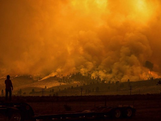 Impactantes imágenes de los incendios que consumen California