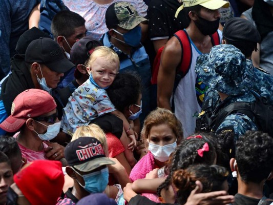 ¿Qué se sabe de la caravana migrante que avanza hacia Estados Unidos? (Fotos)