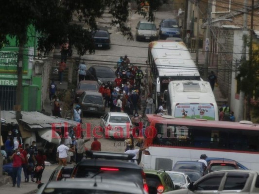 Entre restricciones y operativos, capitalinos viajan durante Semana Santa