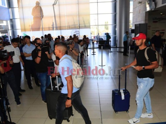 FOTOS: Legionarios de Costa Rica llegan al país para jugar amistosos