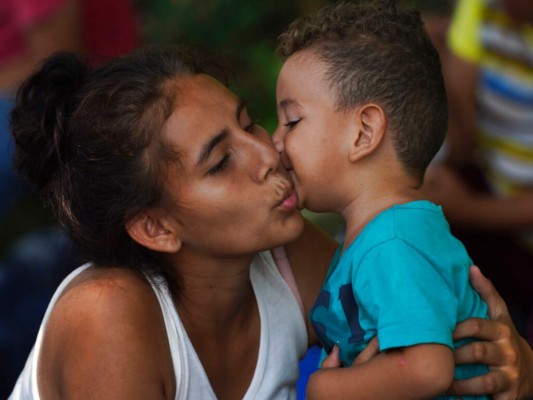 Caravana migrante de hondureños, salvadoreños y haitianos suma más personas en México (Fotos)