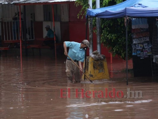 FOTOS: El caos provocado por las lluvias en la populosa Kennedy