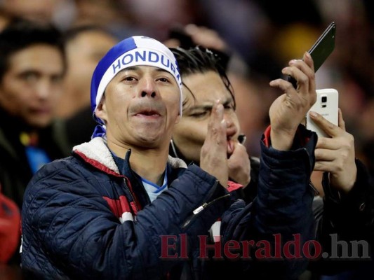 Catrachos llegaron a apoyar a la Selección de Honduras en amistoso ante Ecuador