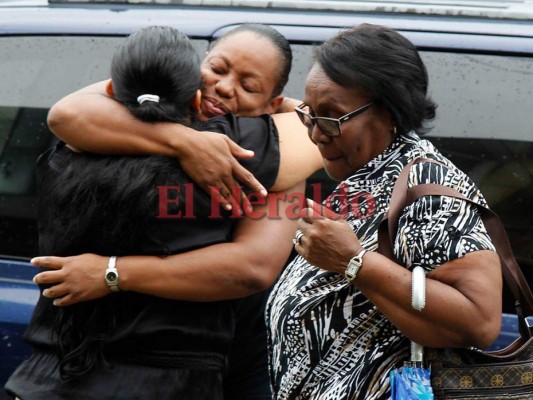 FOTOS: Desgarradoras imágenes de familiares y amigos en velorio de Juan Carlos García