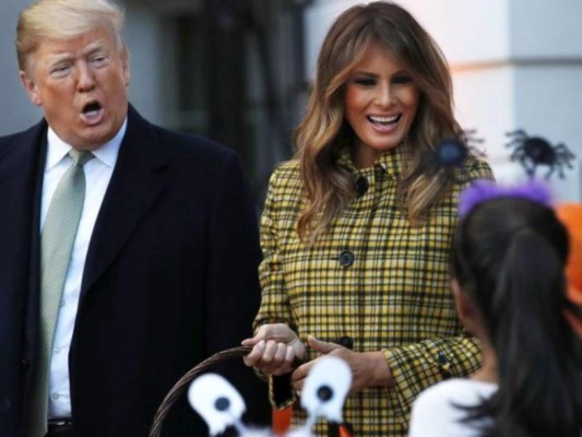 Halloween: Donald Trump y Melania repartieron dulces en la Casa Blanca