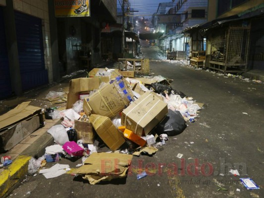 ¡Seamos más limpios! Capitalinos reciben el 2020 con la ciudad inundada de basura