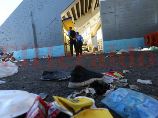 Las huellas de la mortal estampida en el estadio Nacional de Tegucigalpa